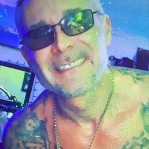 Meet your Posher, Wayne